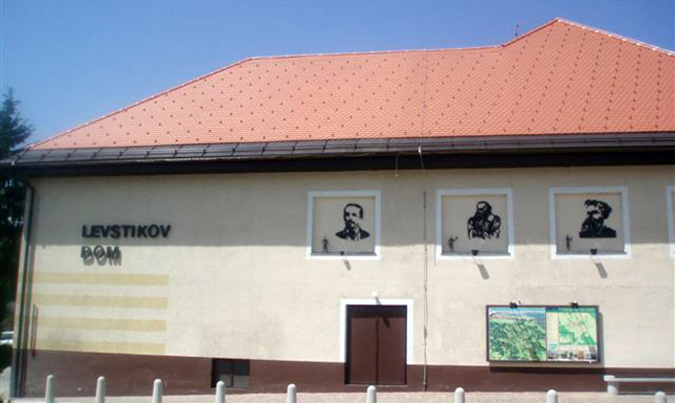 Strehe Škof - Levstokov dom, nova kritina